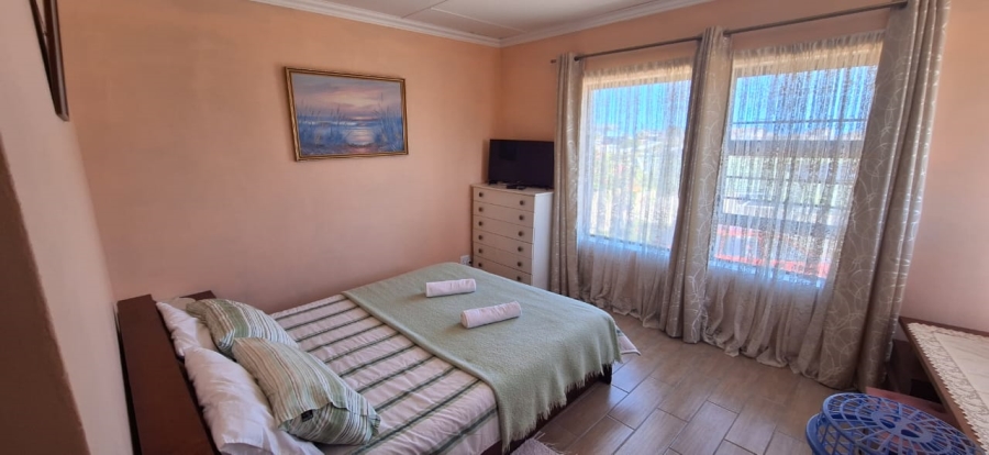 To Let 1 Bedroom Property for Rent in Dana Bay Western Cape